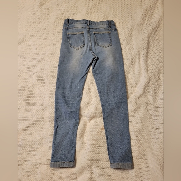 SHEIN LIGHT WASH SKINNY JEANS - Picture 4 of 6